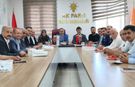 AK Parti Van Milletvekili Türkmenoğlu, il yönetimiyle bir araya geldi