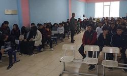 Özel Van Teknoloji Lisesi’nde “Sağlıklı Yaşam Söyleşisi”: Gençlerde sigara farkındalığı için önemli adım