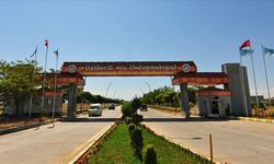 Van YYÜ’de mezuniyet heyecanı: Öğrenciler kep atacak