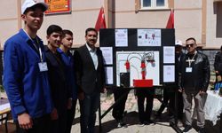 Van Erciş’te TÜBİTAK 4006 Bilim Fuarı açıldı