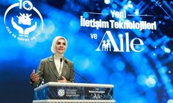 "Yeni İletişim Teknolojileri ve Aile" panelinde dijital çağda ailenin rolü ele alındı