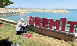 Edremit Belediyesi park ve oyun alanlarını yeniliyor
