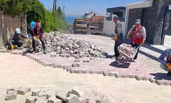 Edremit Belediyesi Yenimahalle'de yol bakım çalışmalarını sürdürüyor