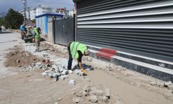 Erciş Belediyesi yol bakım ve onarım çalışmalarını sürdürüyor