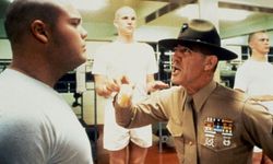 Savaşın karanlık yüzünü anlatan başyapıt: Full Metal Jacket