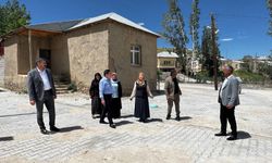 Gürpınar Belediyesi tamamlanan parke taşı çalışmalarını yerinde inceledi