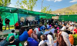Kayhan Türkmenoğlu Hakkâri'de kadın ve gençlik buluşmasına katıldı