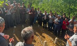 Şemdinli'de öldürülen anne ve 3 çocuğu yan yana toprağa verildi