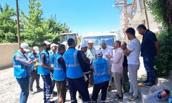 İpekyolu Belediyesi, Hacıbekir ve Bostaniçi mahallelerinde yol çalışmalarını sürdürüyor