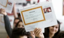 Okullarda yarın yaklaşık 18 milyon öğrenci için "Karne Zili" çalacak