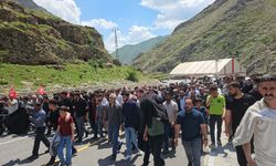Bahçesaray halkı ulaşım sorununa karşı yürüdü
