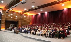 Yazar İsmail Hakkı Aydın Vanlılarla buluştu