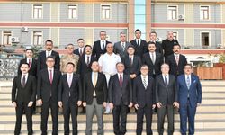 Van Valisi Ozan Balcı'dan tayini çıkan mülki idare amirlerine veda
