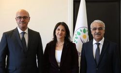 DEM Parti İmralı Heyeti 5 saatlik görüşmenin ardından adadan ayrıldı