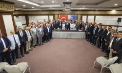 Özgür Özel’den “Yeni Parti” açıklaması: Çok yakında Meclis’te göreceksiniz