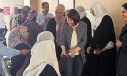 DEM Parti Van heyetinden hastalara moral ziyareti