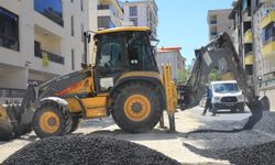 İpekyolu’nda yol yapım çalışmaları sürüyor