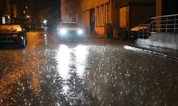 Kars'ta sağanak yağış hayatı olumsuz etkiledi