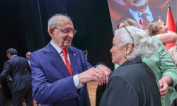 "Kılıçdaroğlu'nun rozet törenine ücretli figüranlar getirildi" iddiasına CHP'den sert tepki