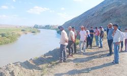 Muş'ta iki kardeş akarsuya düştü: Biri yaşamını yitirdi, diğeri aranıyor
