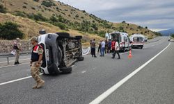 Erzincan'da minibüs devrildi: 6'sı çocuk 16 kişi yaralandı