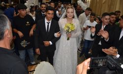 Rusya'dan Muş’a gelin geldi
