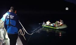 Van Gölü'nde korku dolu anlar! Botta mahsur kalan 7 kişi kurtarıldı