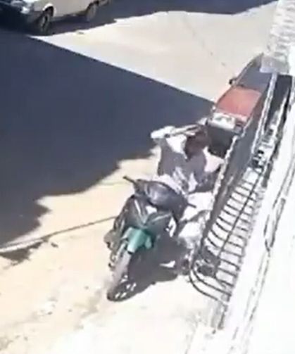 Kızını darbedip saçından sürükleyen baba gözaltına alındı