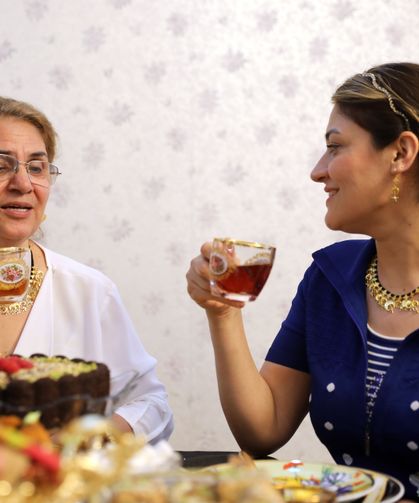 Anneden kıza, kayınvalideden geline: Karabatak Geleneği