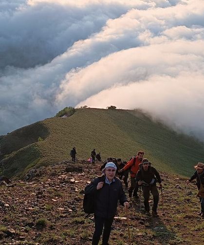 Nemrut'un zirvesinde sis denizi ve eşsiz Van Gölü manzarası