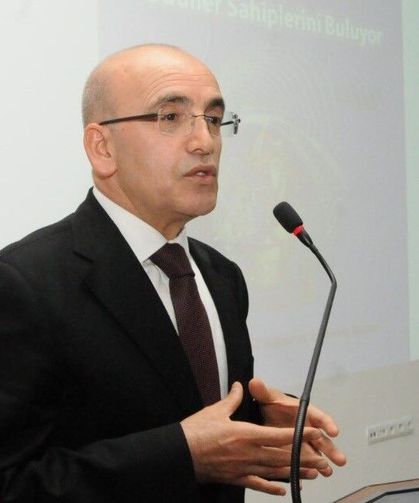 Şimşek'ten ekonomi mesajı: Mali disiplini korumaya devam edeceğiz