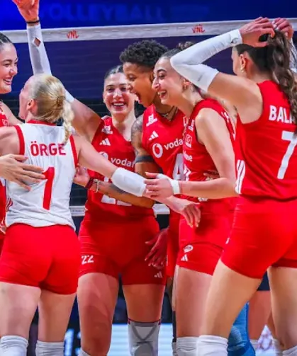 Filenin Sultanları tarih yazdı! Brezilya'yı deviren Türkiye VNL şampiyonu oldu
