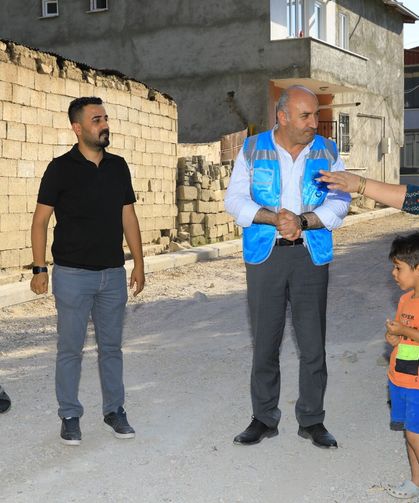 İpekyolu’nda yol ve asfalt çalışmaları sürüyor