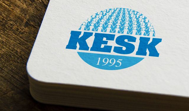 KESK’in 30. yılı Van’da kutlandı: “Emek, demokrasi ve barış mücadelesi kararlılıkla sürecek”