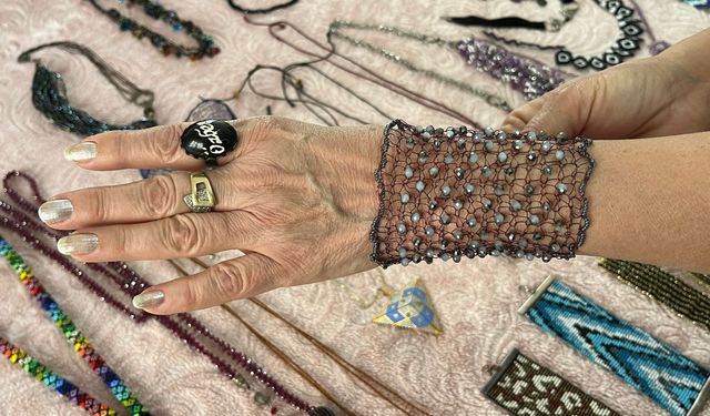 43 yıl sonra üniversite hayalini Van’da gerçekleştirdi: El emeğiyle yeni bir hayat kurdu