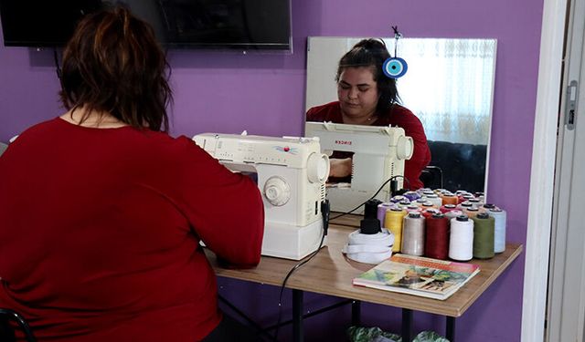 Depremde evini kaybetti, emeğiyle ailesine umut oldu