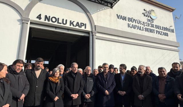 Van’da pazar esnafından "Sığmıyoruz" isyanı: "Bu zulüm bitene kadar buradayız"