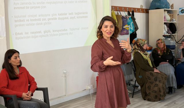 İpekyolu Belediyesi’nde “Toplumsal Cinsiyet Eşitsizliği” Atölyesi gerçekleştirildi