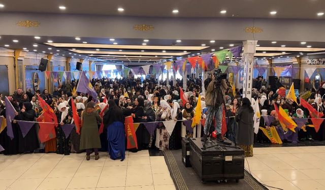 Van’da 8 Mart Dünya Emekçi Kadınlar Günü kutlandı