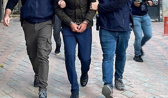Seferihisar Belediyesi'ne operasyon: 6 gözaltı