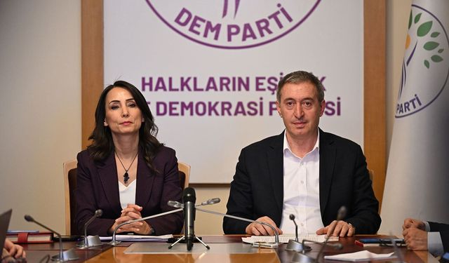 DEM Parti: CHP, yüz yıllık birikimi ve kurumsal kapasitesiyle bu krizden çıkma gücüne sahiptir