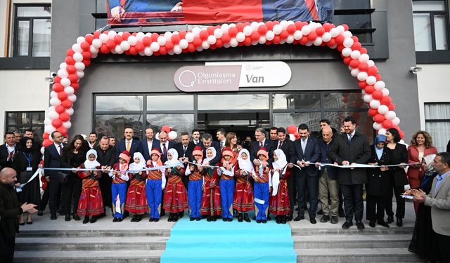 Van'da bugün birçok eğitim kurumunun açılışı yapıldı