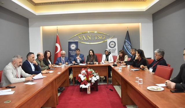 Van’da eğitimin geleceği masaya yatırıldı: Motivasyon ve başarı çalıştayı