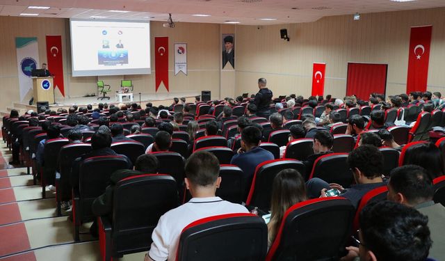 Van’da dijital kalkan: 10 bin öğrenciye "Siber güvenlik" eğitimi verilecek