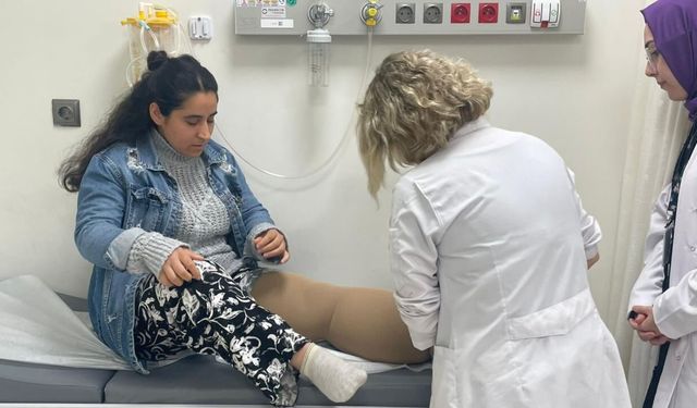 Fil hastası kadının 4 yıldır şişen bacağı tedaviyle geriledi