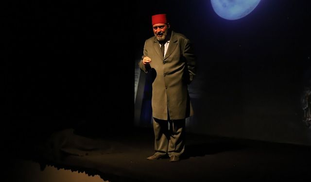 “Firavunla Yüz Yüze” oyunu Van’da sahnelendi