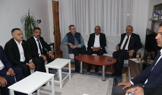 Milletvekili Kayatürk'ten AK Parti Erciş İlçe Başkanı Çalışkan'a taziye ziyareti