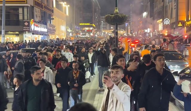 Galatasaray’ın 26. şampiyonluğu Van’da kutlandı
