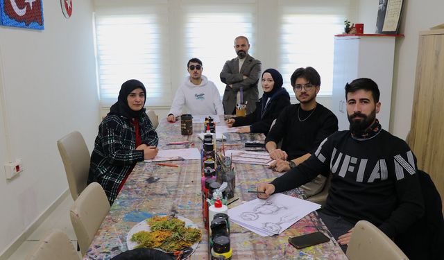 Vanlı Üniversitelilerden "Engelsiz" Çağrı: Farkındalık standı yoğun ilgi görüyor