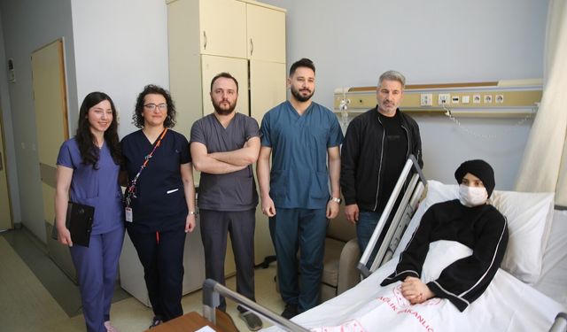Van’da aynı anda iki mucize: Hem bebeği doğdu, hem de yeniden görmeye başladı